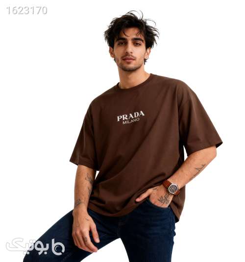 تیشرت Prada یقه گرد مردانه دورس پنبه طرح دار قهوه ای 05 2026