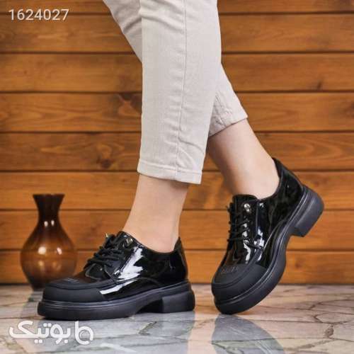 لوفر زنانه ورنی مشکی 05 2026